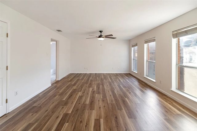 813 Silverbrook Drive, Saginaw, TX 76179