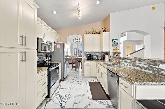 8371 W VILLA RITA Drive, Peoria, AZ 85382