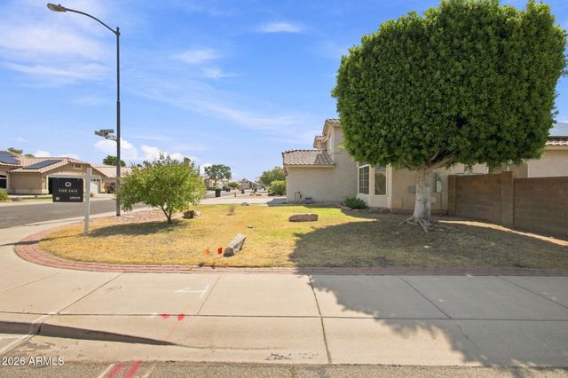 8371 W VILLA RITA Drive, Peoria, AZ 85382
