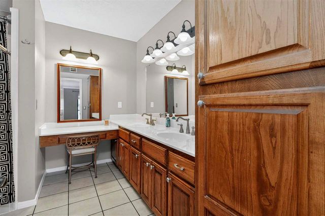 3035 NE Stratford Cir, Lawton, OK 73507