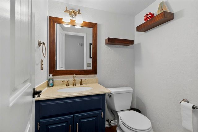 3035 NE Stratford Cir, Lawton, OK 73507