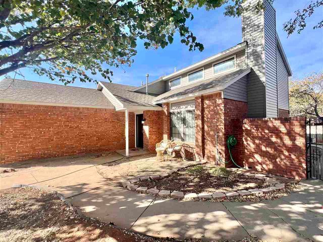 3035 NE Stratford Cir, Lawton, OK 73507