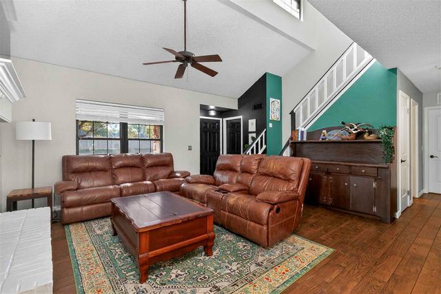 3035 NE Stratford Cir, Lawton, OK 73507