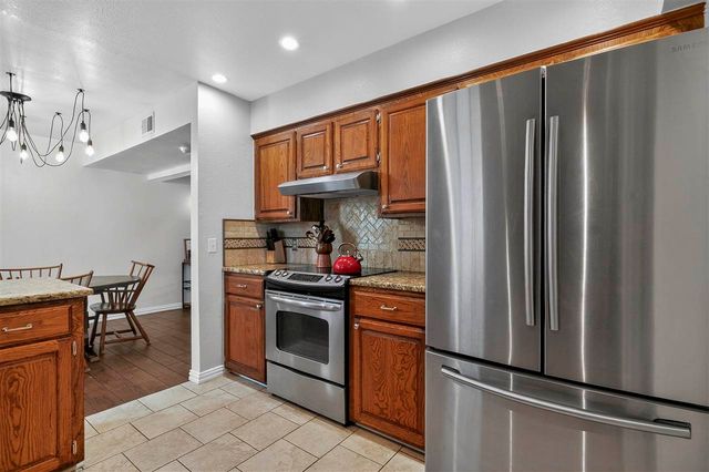 3035 NE Stratford Cir, Lawton, OK 73507