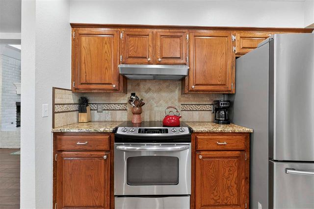 3035 NE Stratford Cir, Lawton, OK 73507