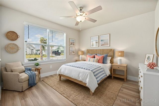 1018 St Croix Dr, Rockport, TX 78382