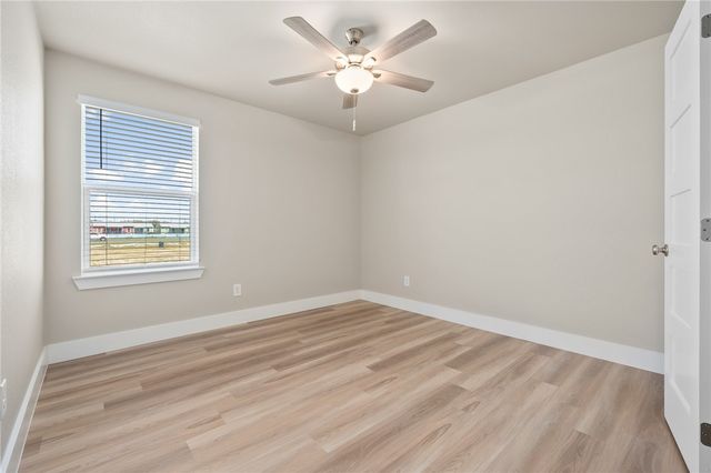 1018 St Croix Dr, Rockport, TX 78382