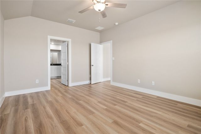 1018 St Croix Dr, Rockport, TX 78382