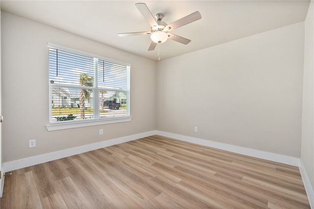 1018 St Croix Dr, Rockport, TX 78382