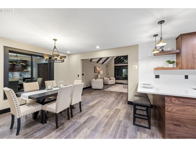 6057 PEACEFUL Ln, Silverton, OR 97381