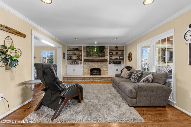 301 S Lyndon Ln, Louisville, KY 40222