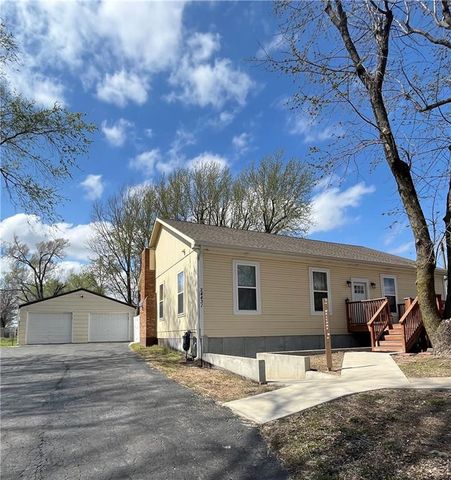 24431 139th Street, Leavenworth, KS 66048