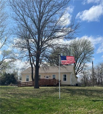 24431 139th Street, Leavenworth, KS 66048