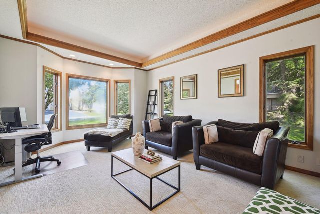 10481 Bluff, Eden Prairie, MN 55347