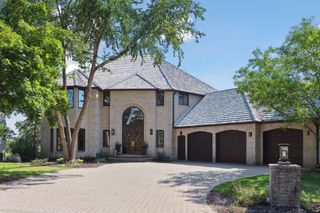 10481 Bluff, Eden Prairie, MN 55347