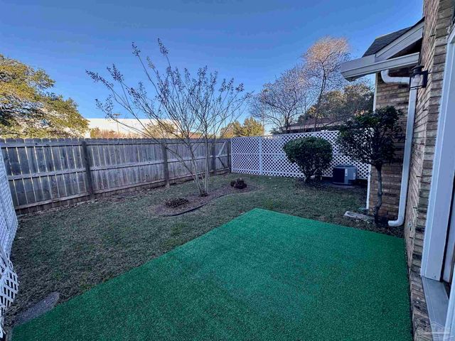 5051 Grande Dr L5, Pensacola, FL 32504