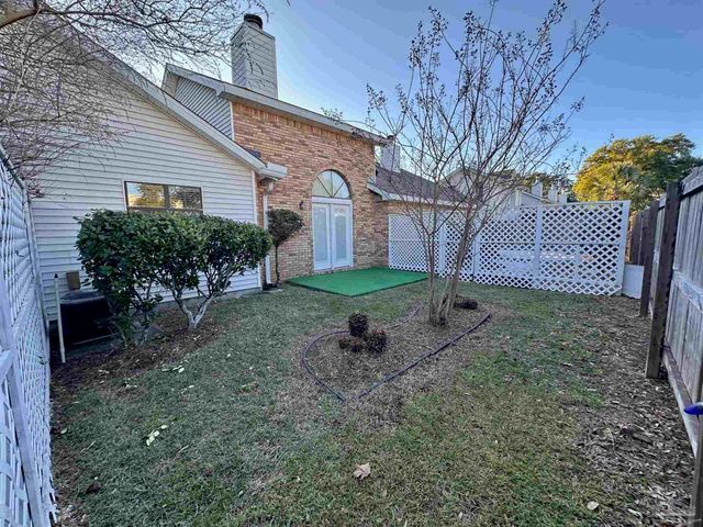 5051 Grande Dr L5, Pensacola, FL 32504