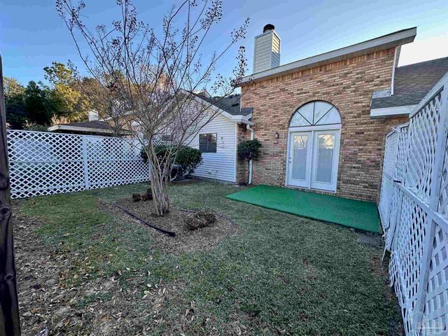 5051 Grande Dr L5, Pensacola, FL 32504