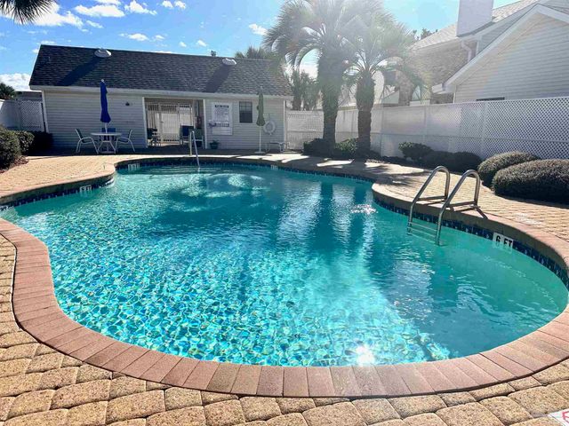 5051 Grande Dr L5, Pensacola, FL 32504