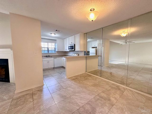 5051 Grande Dr L5, Pensacola, FL 32504