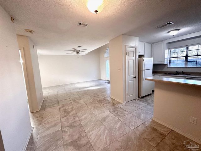 5051 Grande Dr L5, Pensacola, FL 32504