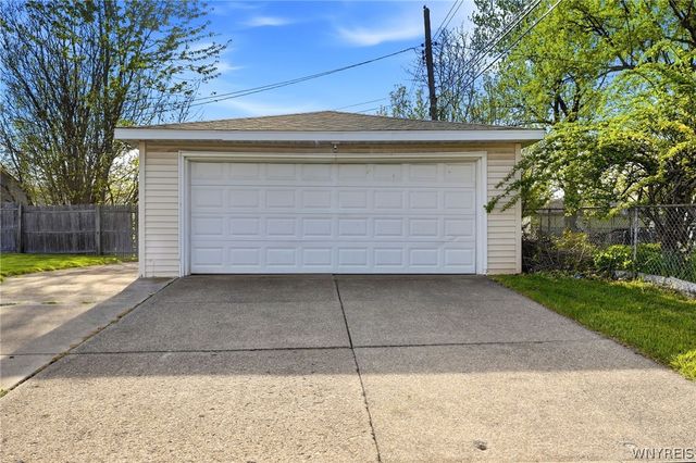 180 Mcconkey Drive, Tonawanda, NY 14223