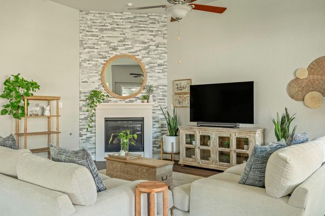 2021 Bear Creek DR, Leander, TX 78641