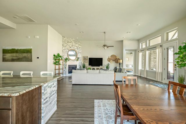 2021 Bear Creek DR, Leander, TX 78641