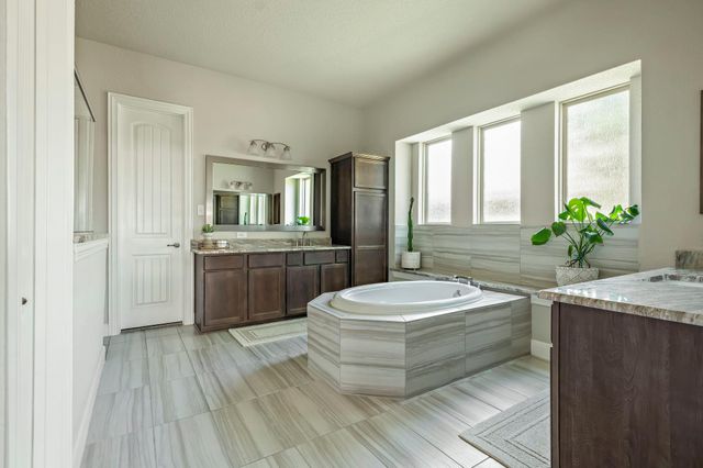 2021 Bear Creek DR, Leander, TX 78641