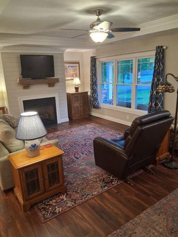 2348 E Ruritan RD, Roanoke, VA 24012