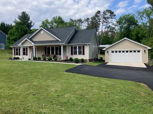 2348 E Ruritan RD, Roanoke, VA 24012