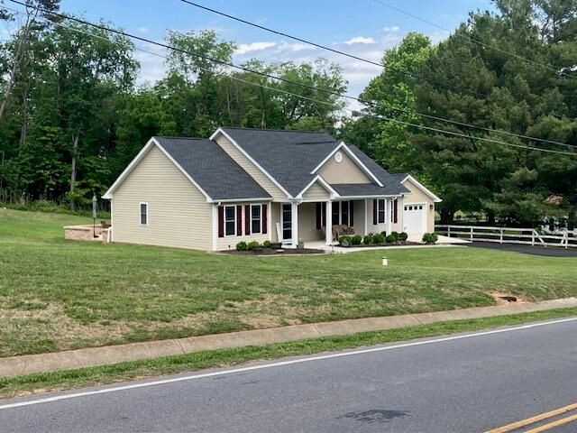 2348 E Ruritan RD, Roanoke, VA 24012