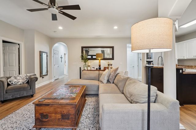 2521 Pennington Bend Rd Apt 206, Nashville, TN 37214
