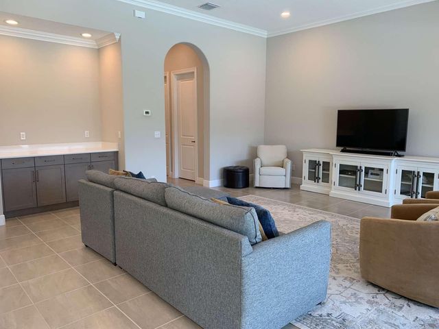 4793 Four Lakes Circle, Vero Beach, FL 32968