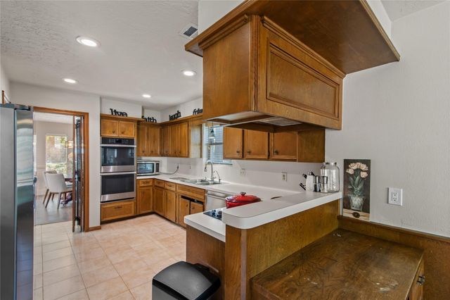 11818 Laneview Drive, Houston, TX 77070