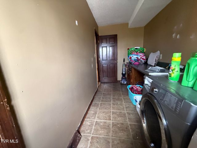 5 Overlook Court, Johnson City, TN 37604