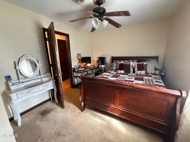 5 Overlook Court, Johnson City, TN 37604