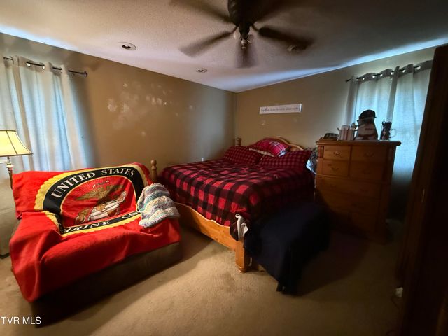 5 Overlook Court, Johnson City, TN 37604