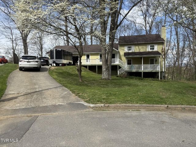 5 Overlook Court, Johnson City, TN 37604