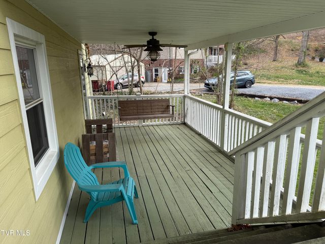 5 Overlook Court, Johnson City, TN 37604