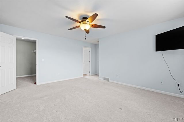 118 Snowflake Circle, Camillus, NY 13031