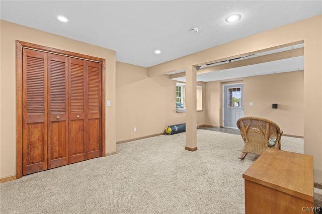 118 Snowflake Circle, Camillus, NY 13031