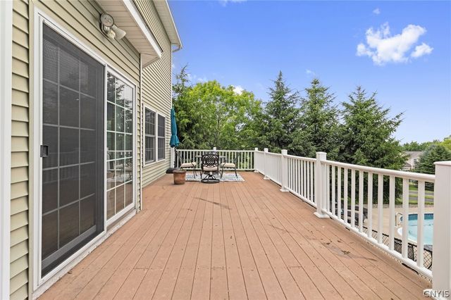 118 Snowflake Circle, Camillus, NY 13031
