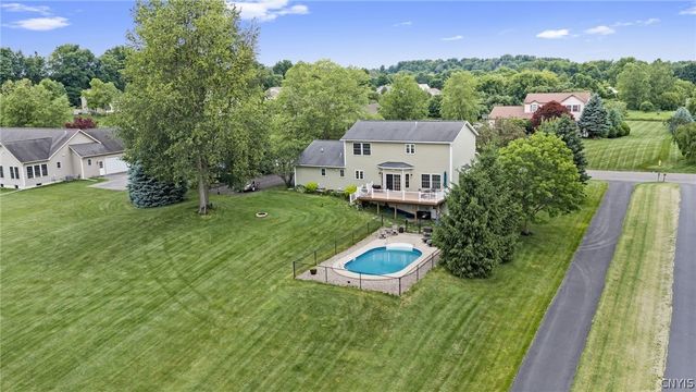 118 Snowflake Circle, Camillus, NY 13031