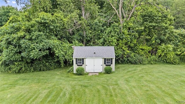 118 Snowflake Circle, Camillus, NY 13031