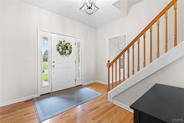 118 Snowflake Circle, Camillus, NY 13031