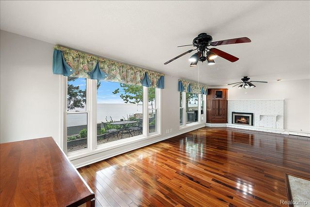 13358 Laplaisance Woods Street, La Salle Township, MI 48145