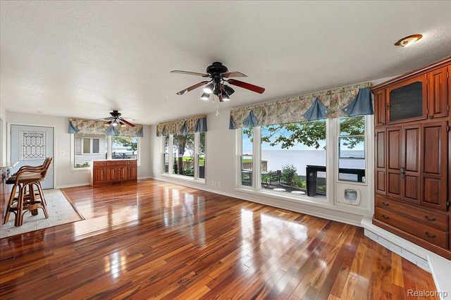 13358 Laplaisance Woods Street, La Salle Township, MI 48145