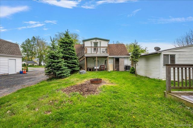 13358 Laplaisance Woods Street, La Salle Township, MI 48145