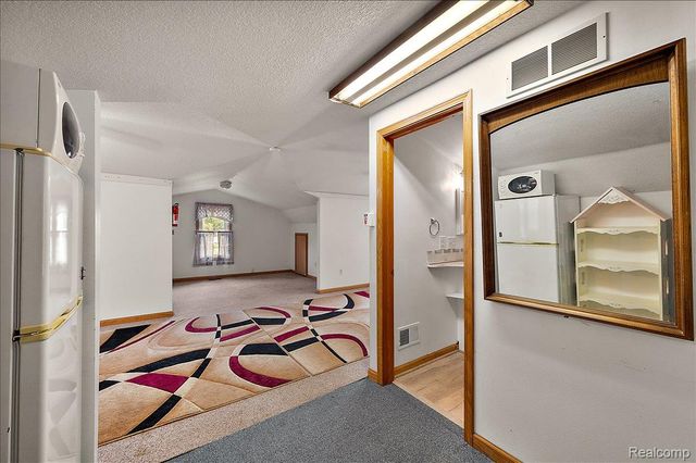 13358 Laplaisance Woods Street, La Salle Township, MI 48145